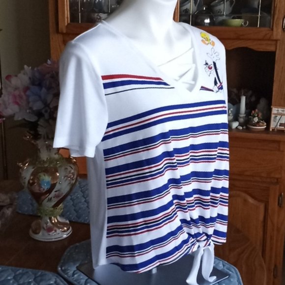 Looney Tunes Tee - Picture 3 of 7